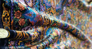 راهنمای جامع شستشوی فرش ابریشم