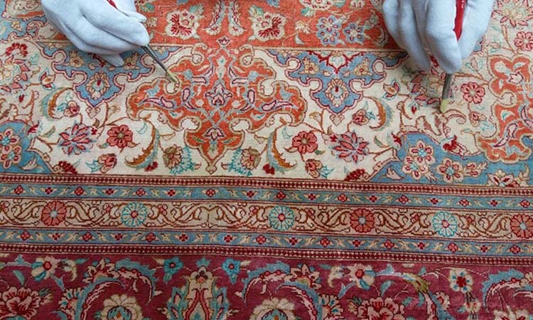 دلایل کدر شدن فرش چیست و چه راهکارهایی برای رفع آن وجود دارد؟