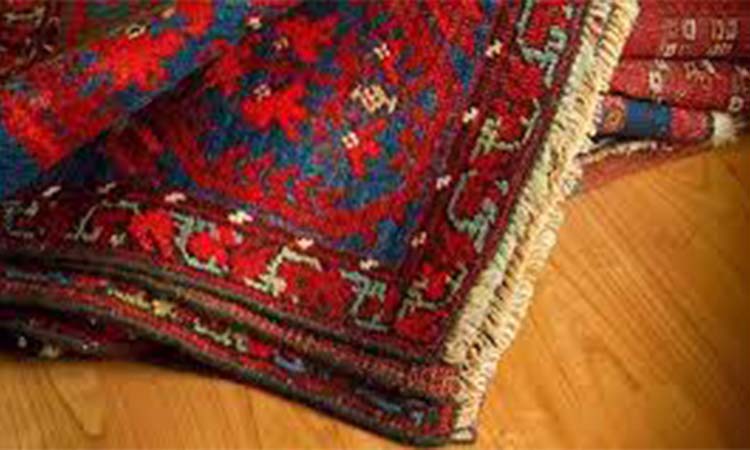 نکاتی که هنگام شستن فرش دستبافت در منزل باید رعایت کرد